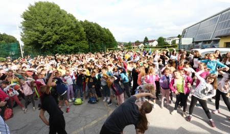 Srečanje generacij v OŠ Cerknica 15 Foto Ljubo Vukelič